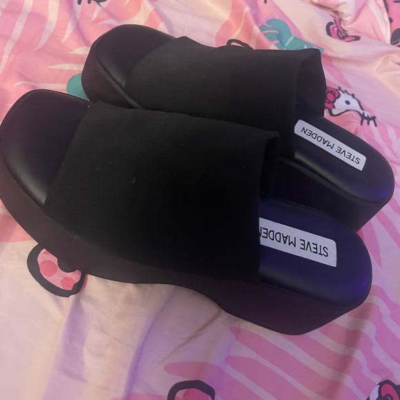 Steve Madden Platform Sandals - Picture 2 of 2